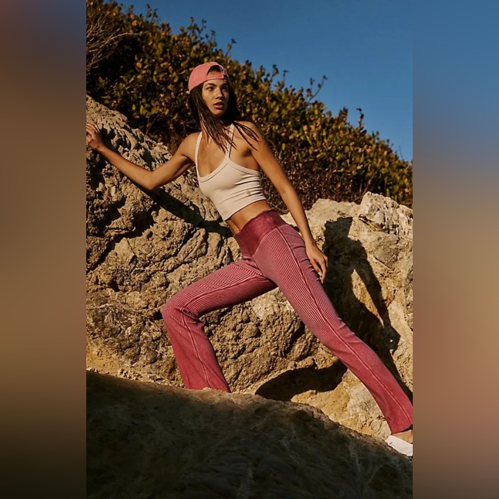 NWOT FREE PEOPLE Movement - Mark My Words Slim Flares In Crimson $98 MSRP